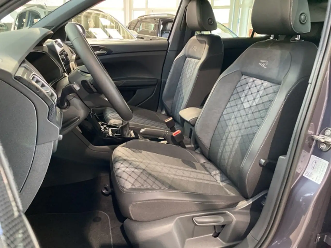Volkswagen T-Cross 9
