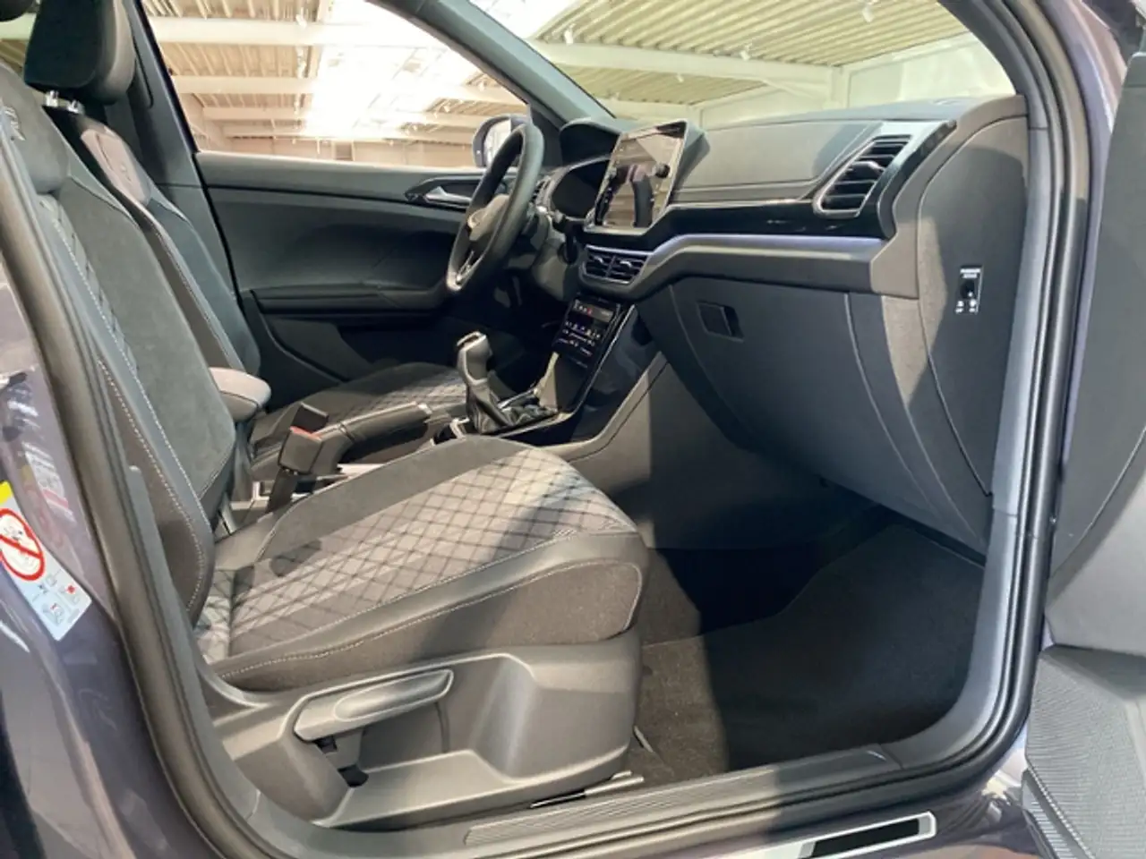 Volkswagen T-Cross 12
