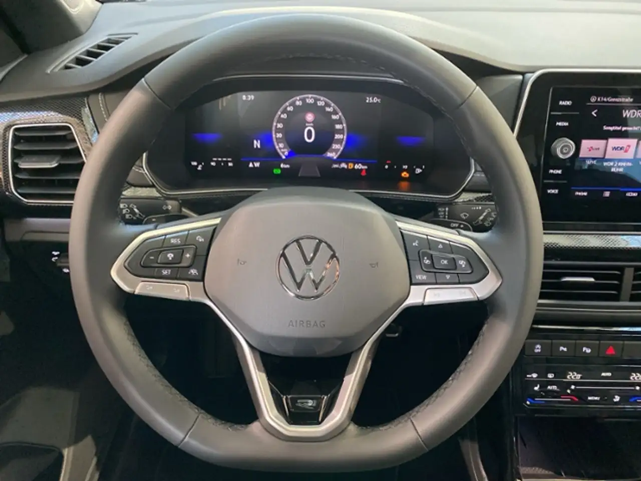Volkswagen T-Cross 13
