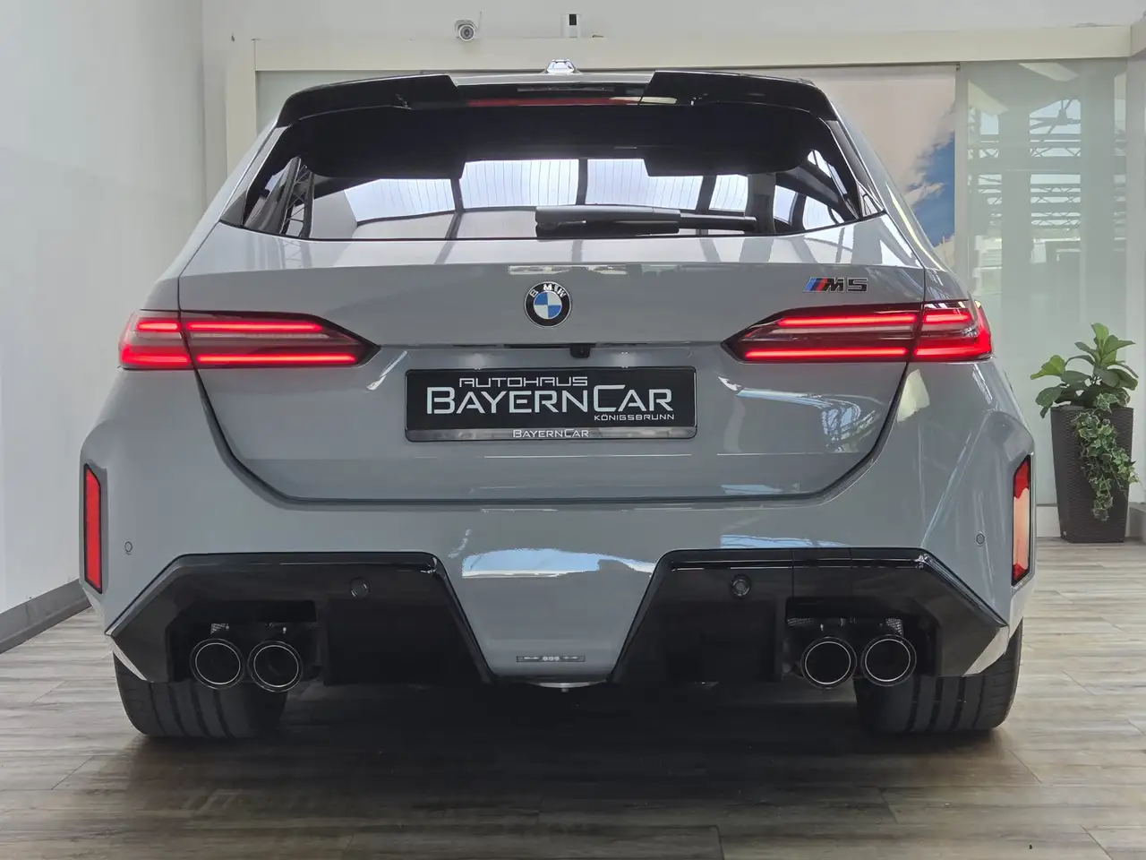 BMW M5 5