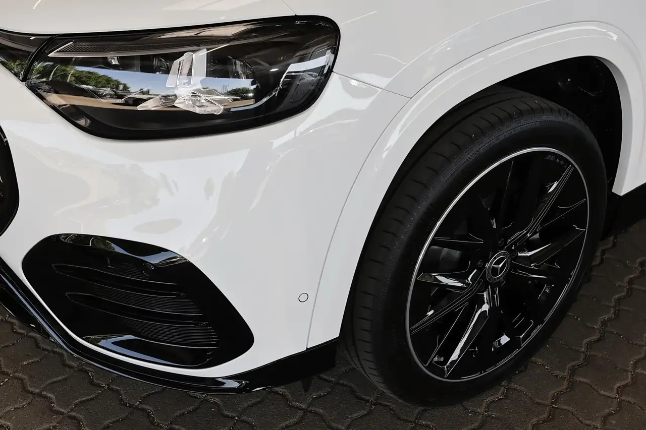 Mercedes-Benz GLB 250 3