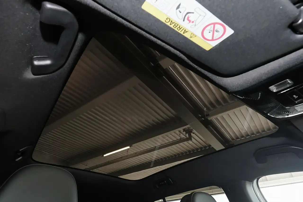 Mercedes-Benz GLB 250 7