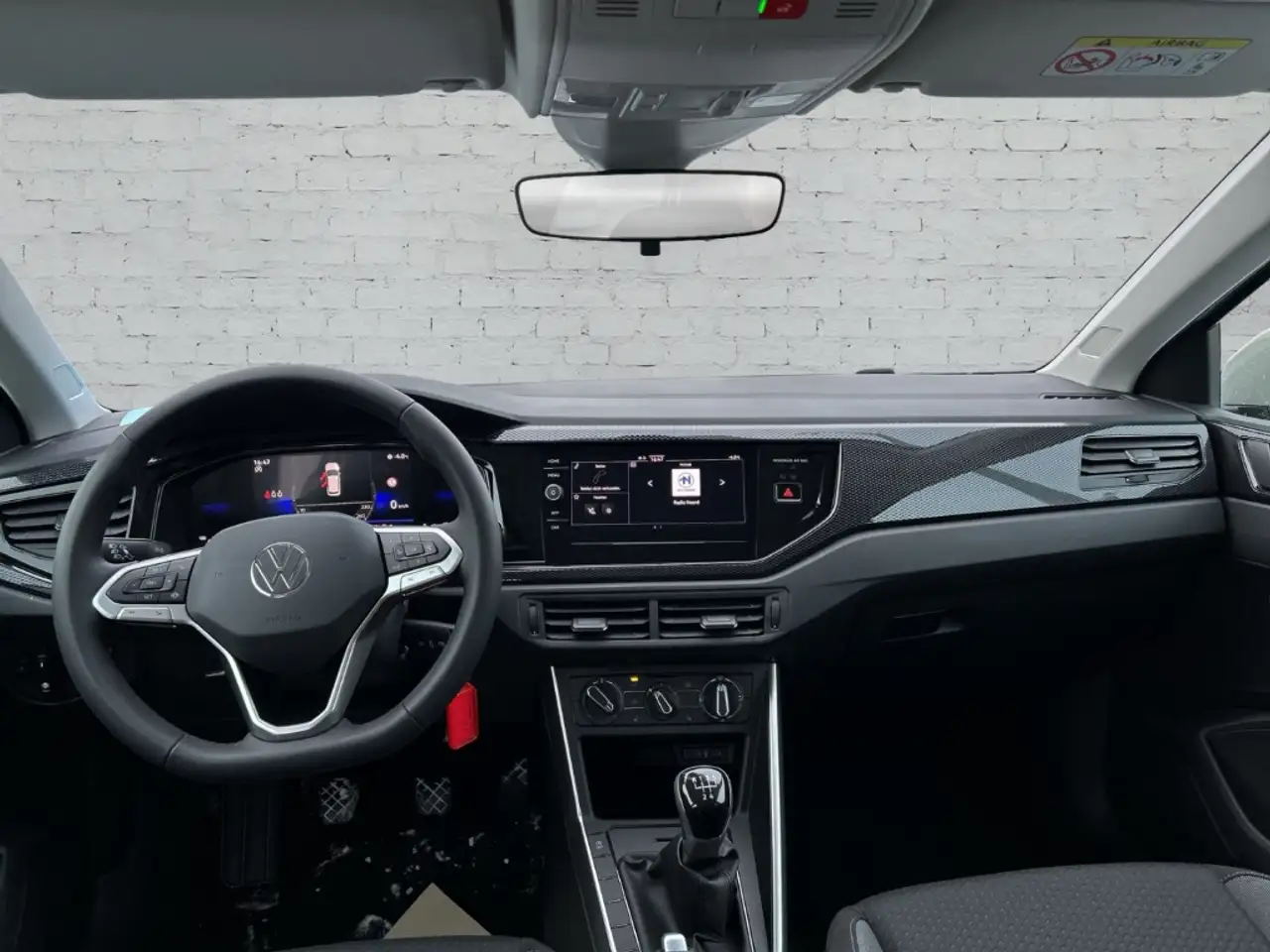 Volkswagen Polo VI 9