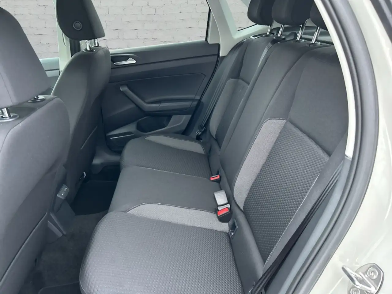 Volkswagen Polo VI 11