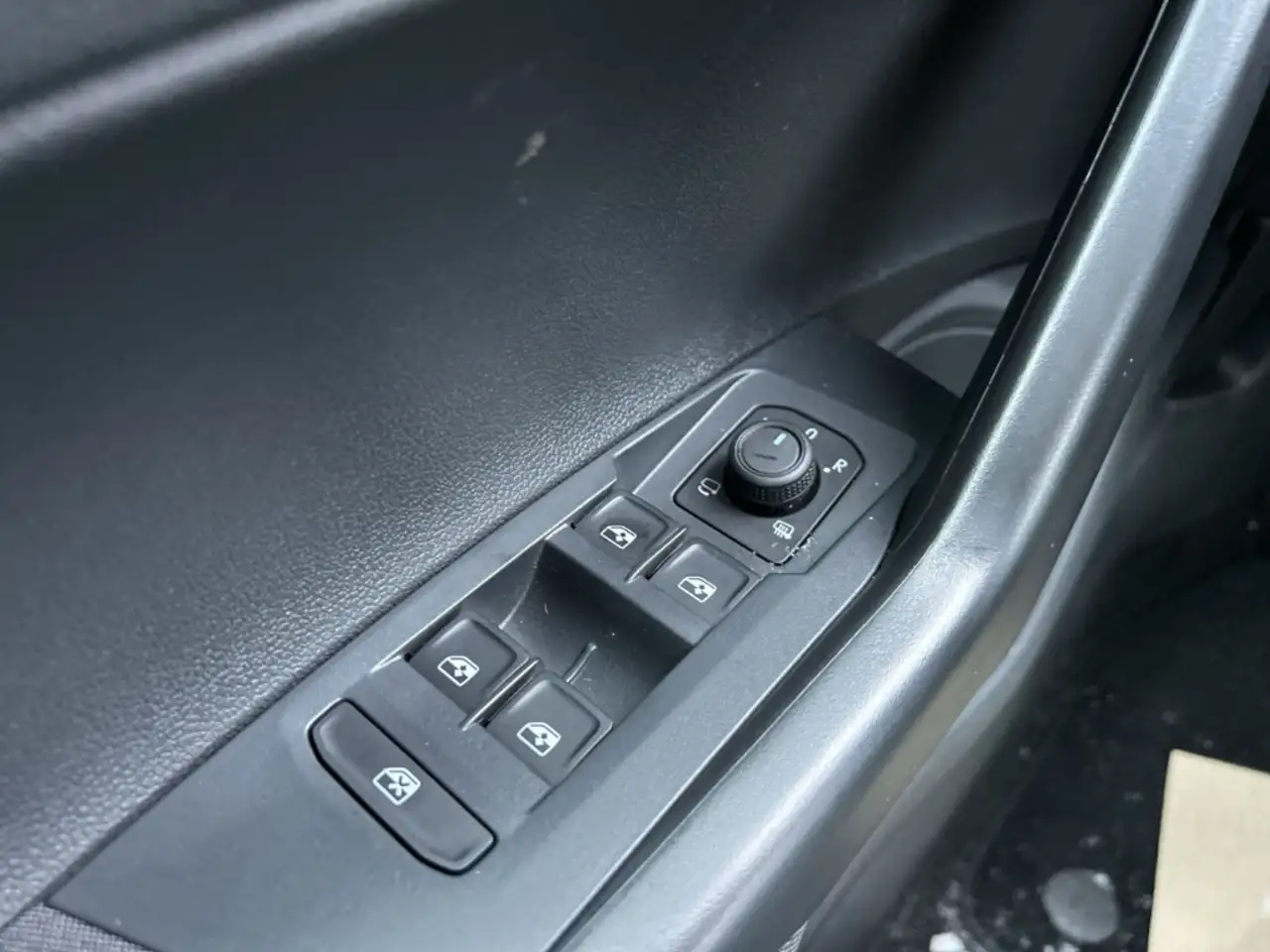 Volkswagen Polo VI 13