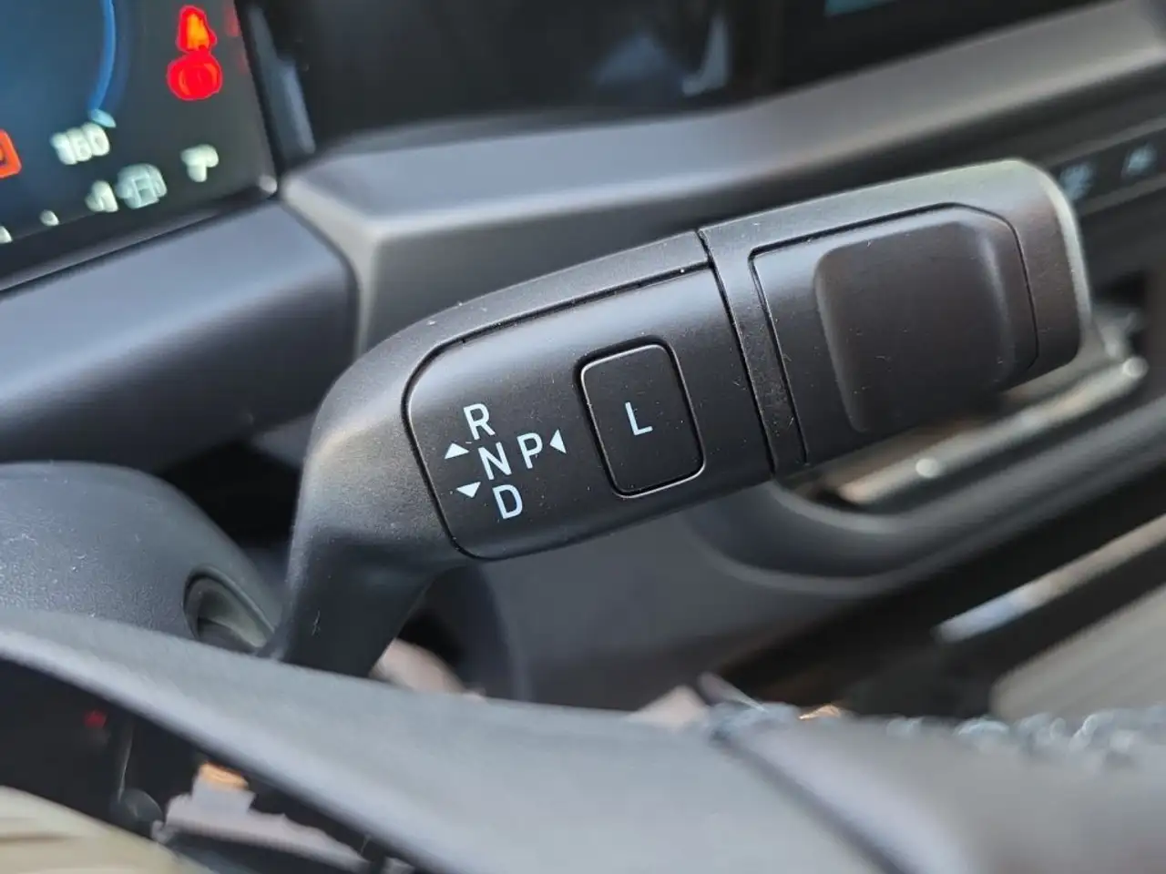 Ford Transit 9