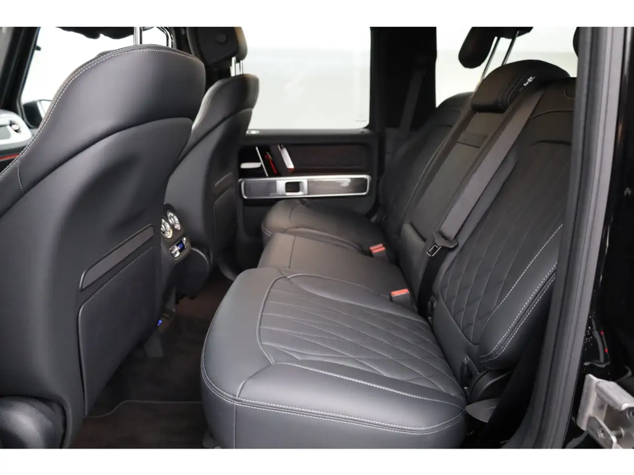 Mercedes-Benz G 580 13
