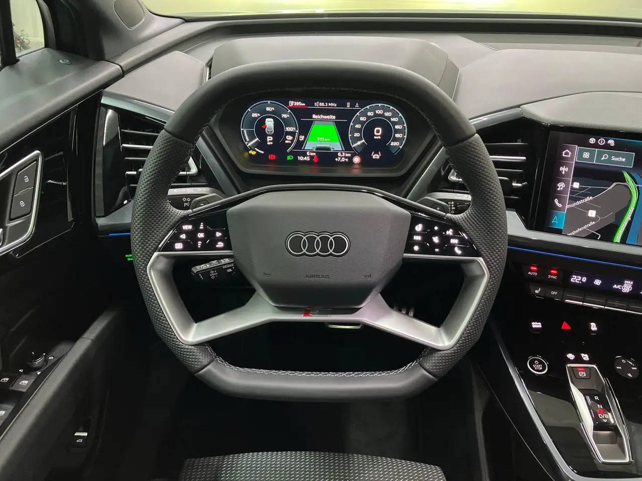 Audi Q4 12