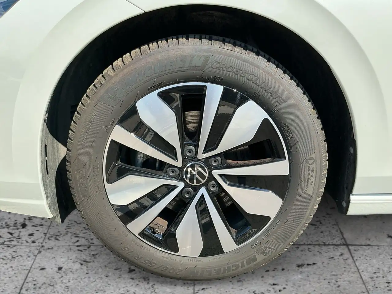Volkswagen Golf VIII 8