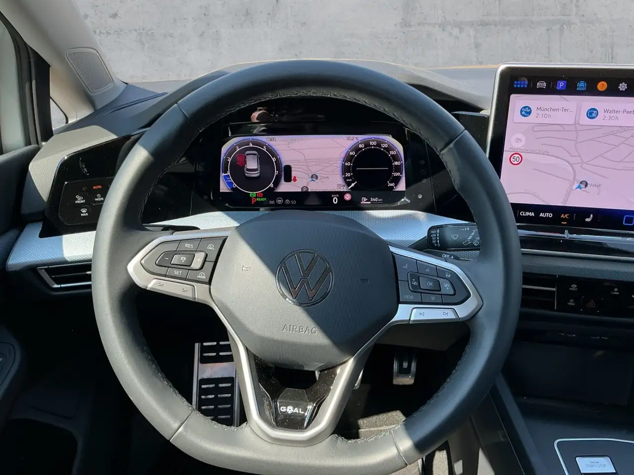 Volkswagen Golf VIII 10
