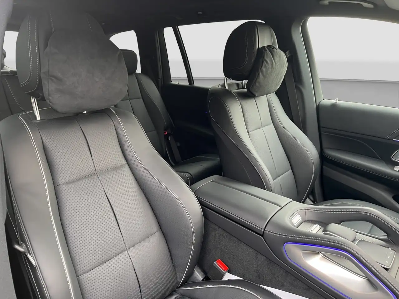 Mercedes-Benz GLS 450 13
