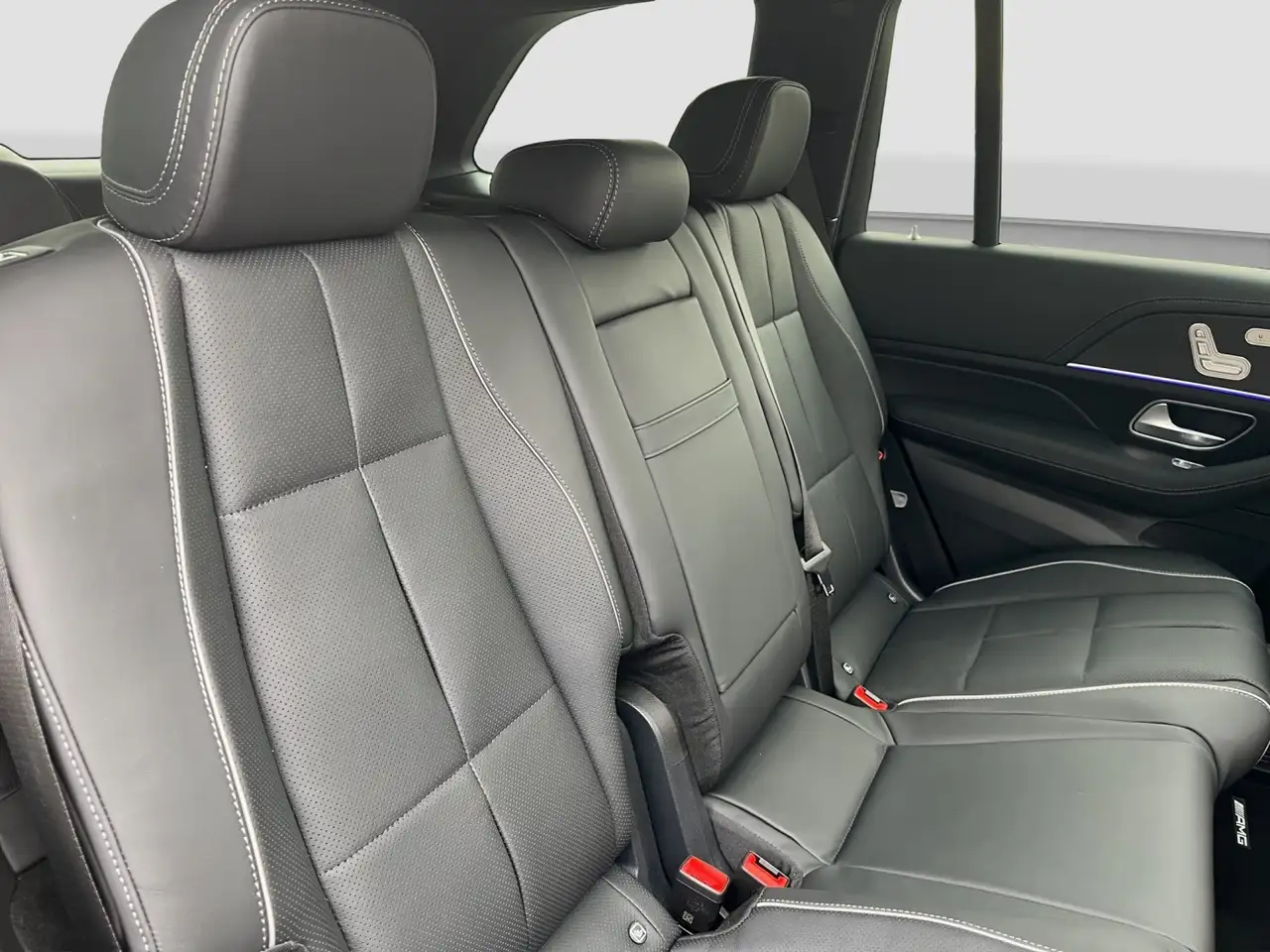 Mercedes-Benz GLS 450 15