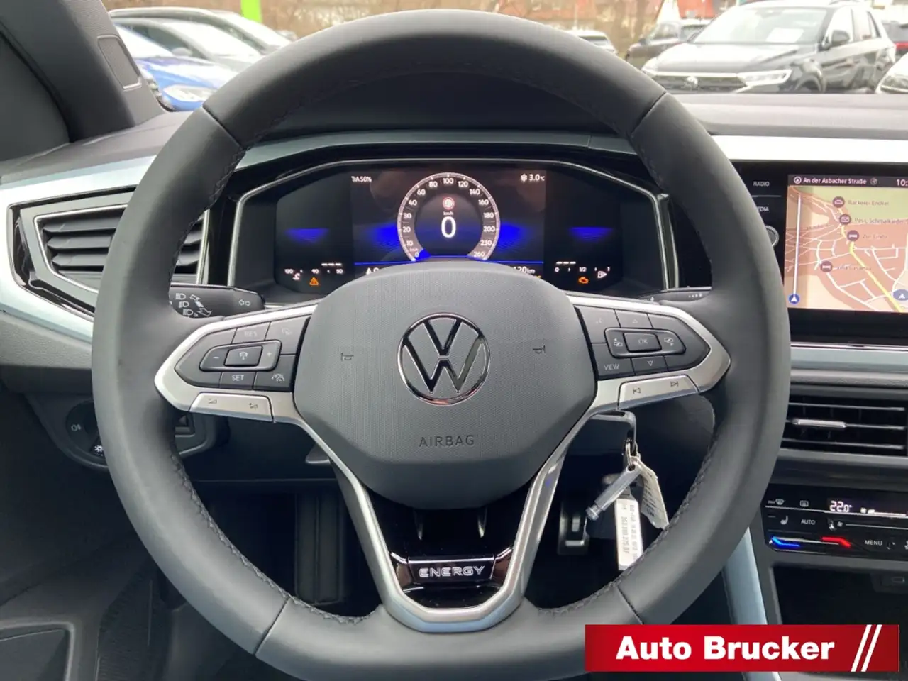 Volkswagen Polo VI 12