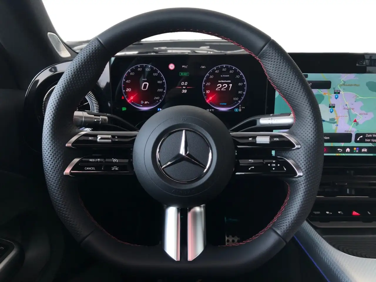 Mercedes-Benz CLA 350 11