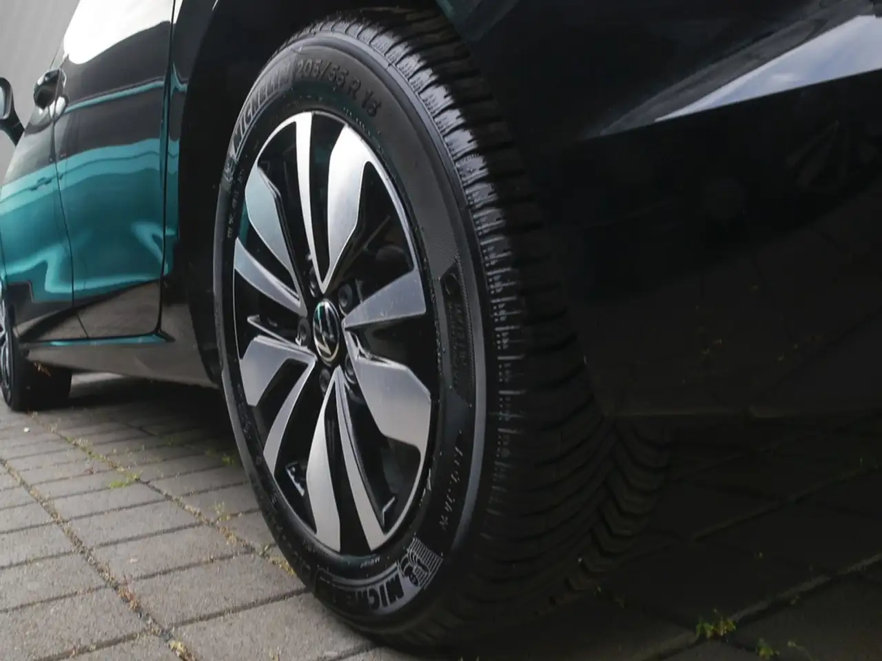 Volkswagen Golf VIII 6