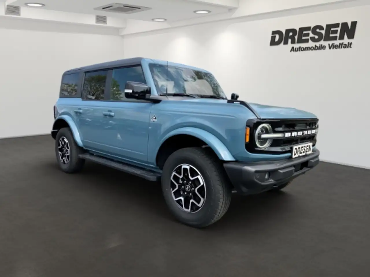 Ford Bronco 2