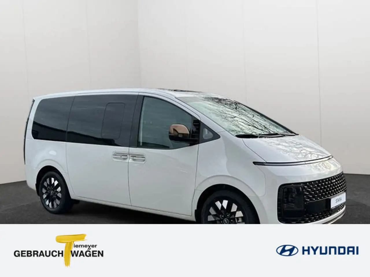 Hyundai STARIA 3