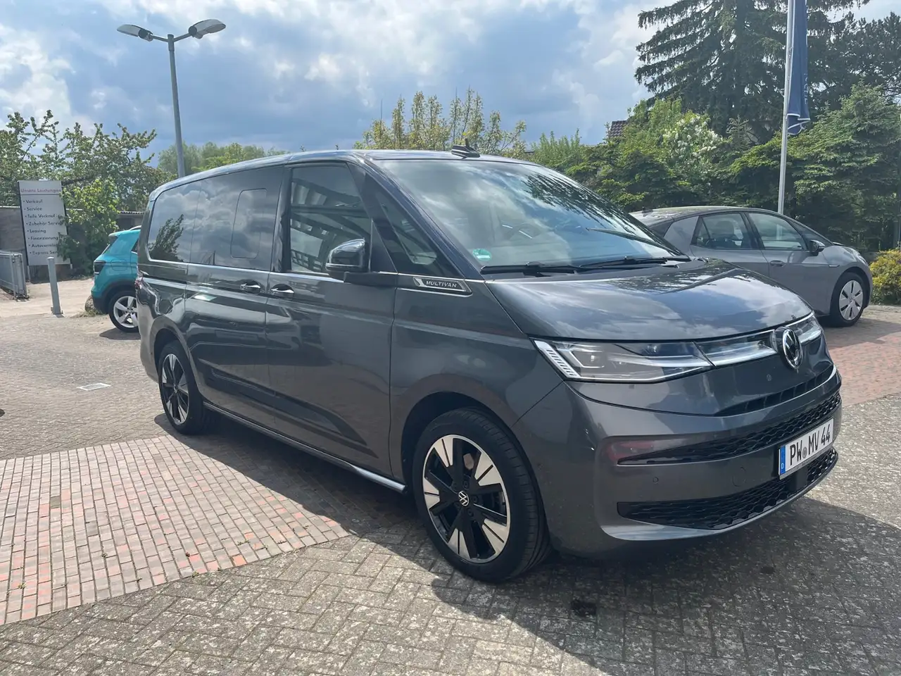 Volkswagen T7 Multivan 4