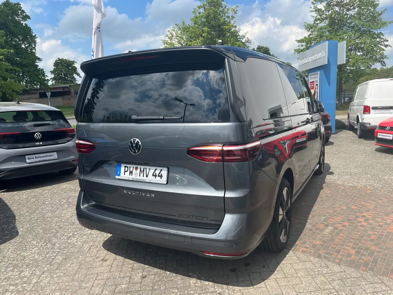 Volkswagen T7 Multivan 5