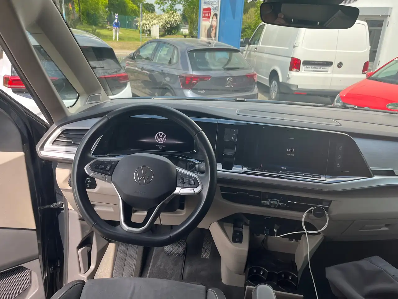 Volkswagen T7 Multivan 9