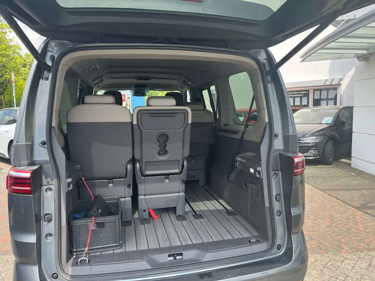 Volkswagen T7 Multivan 10