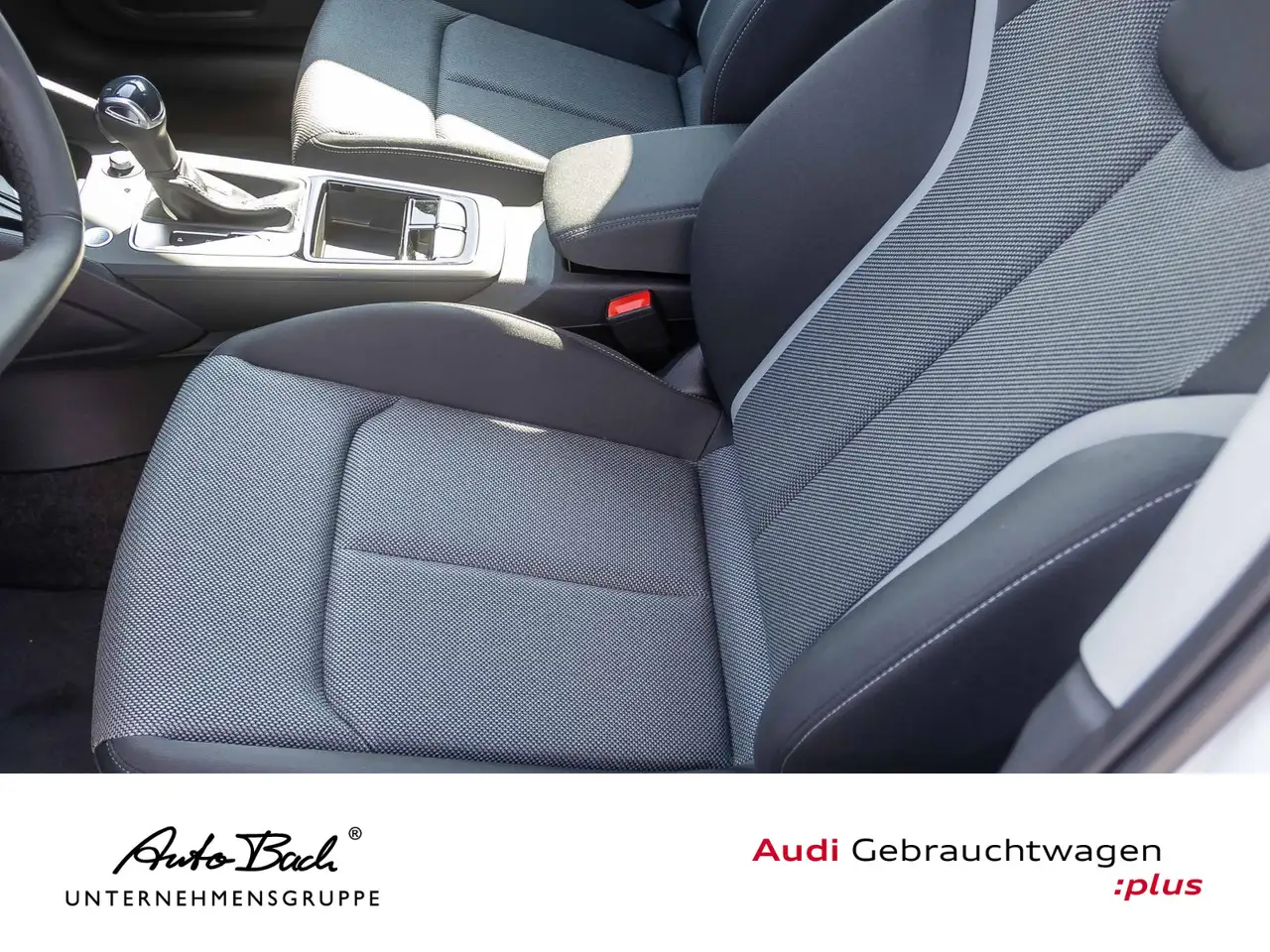 Audi Q2 10