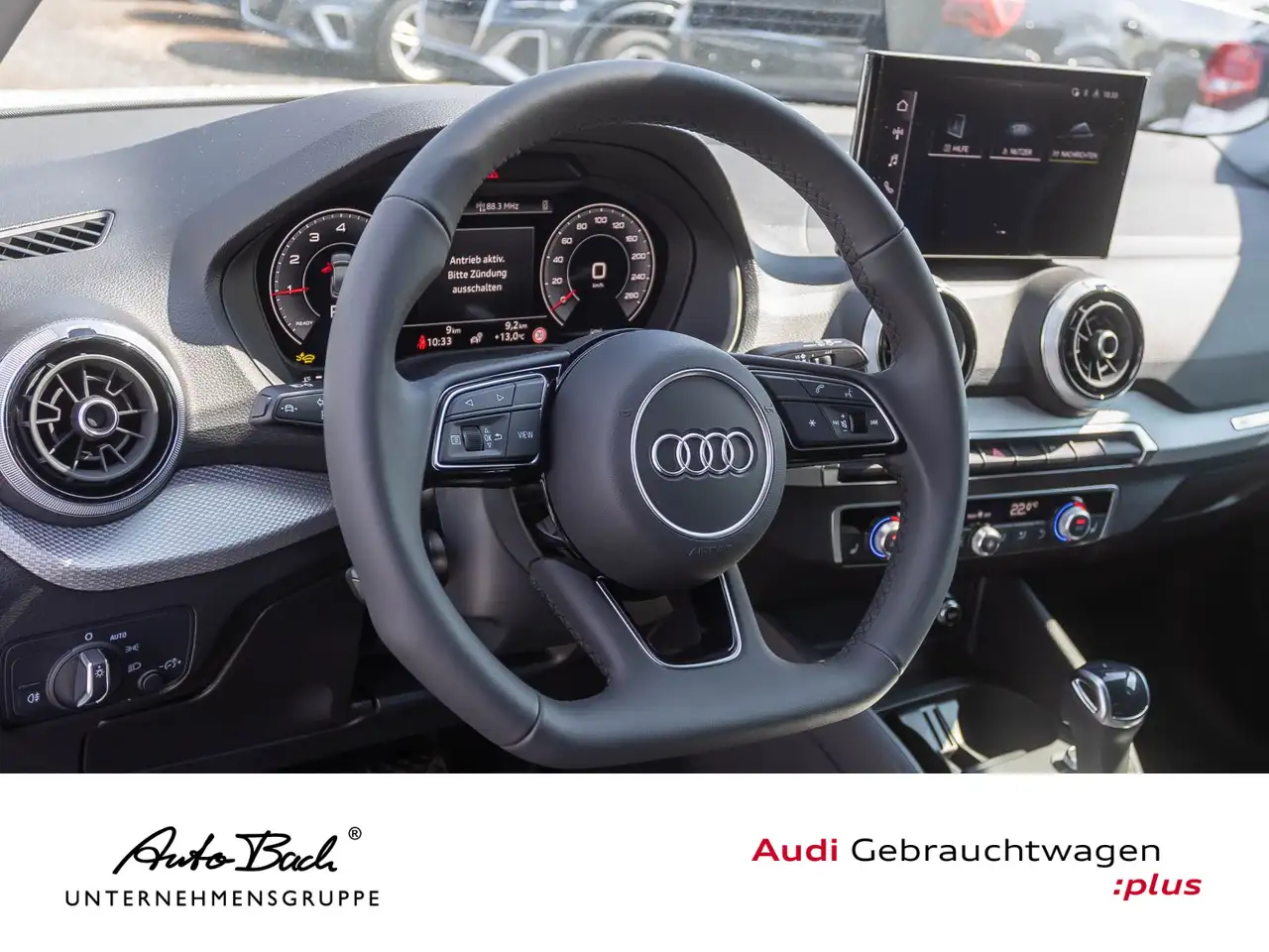 Audi Q2 11