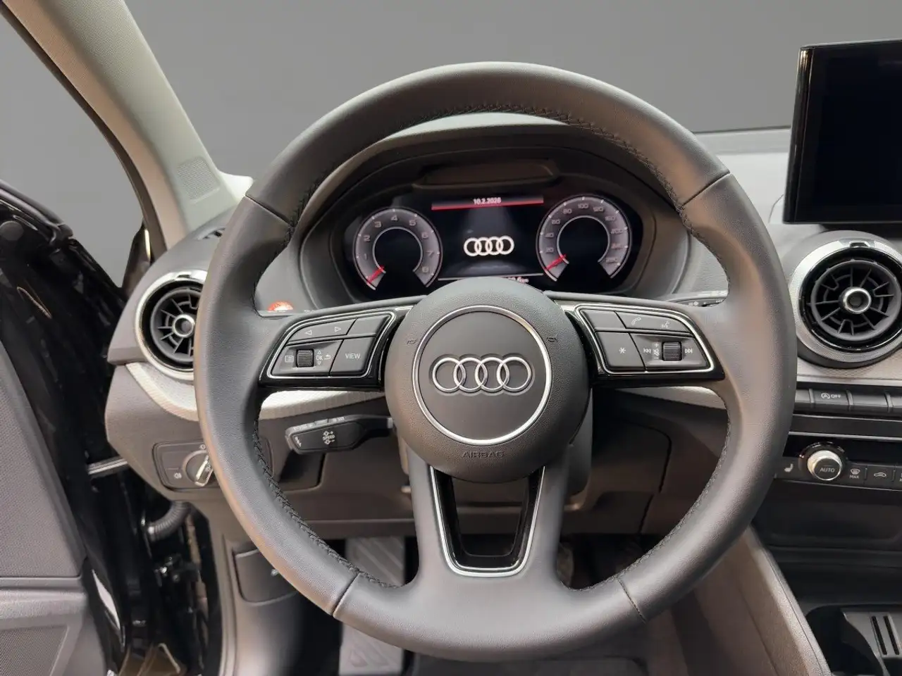 Audi Q2 35 8