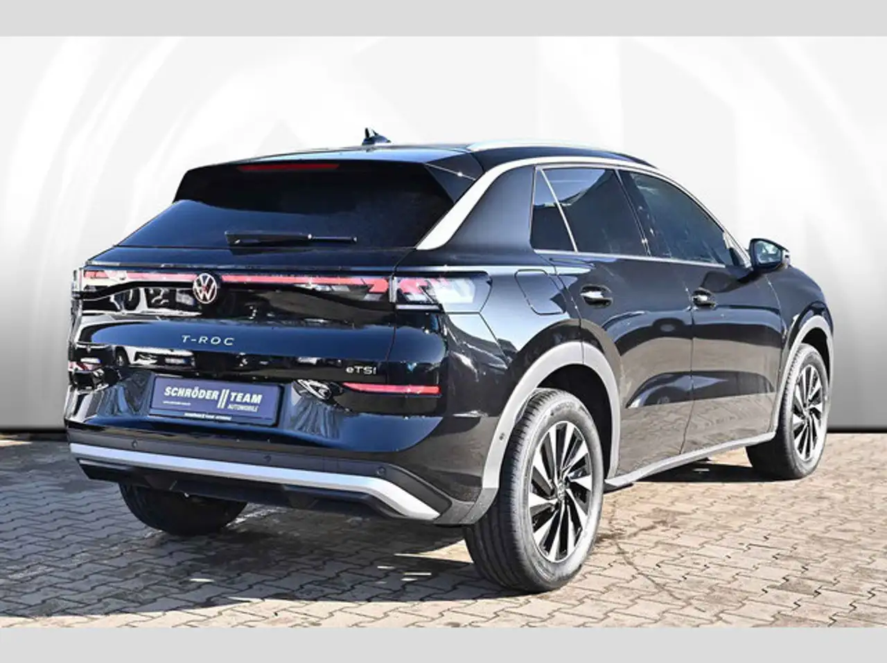 Volkswagen T-Roc 3