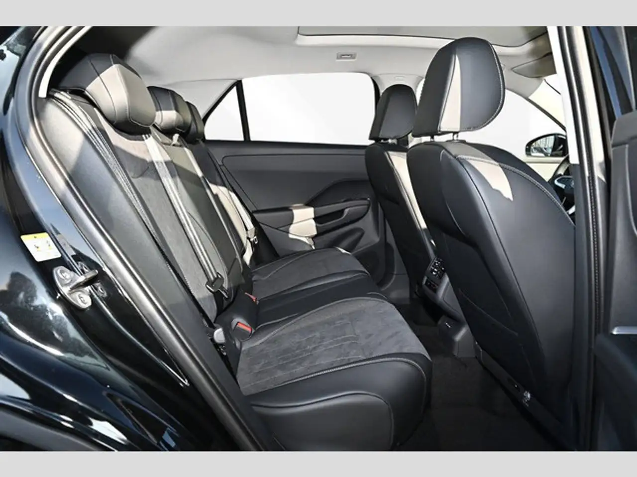 Volkswagen T-Roc 7
