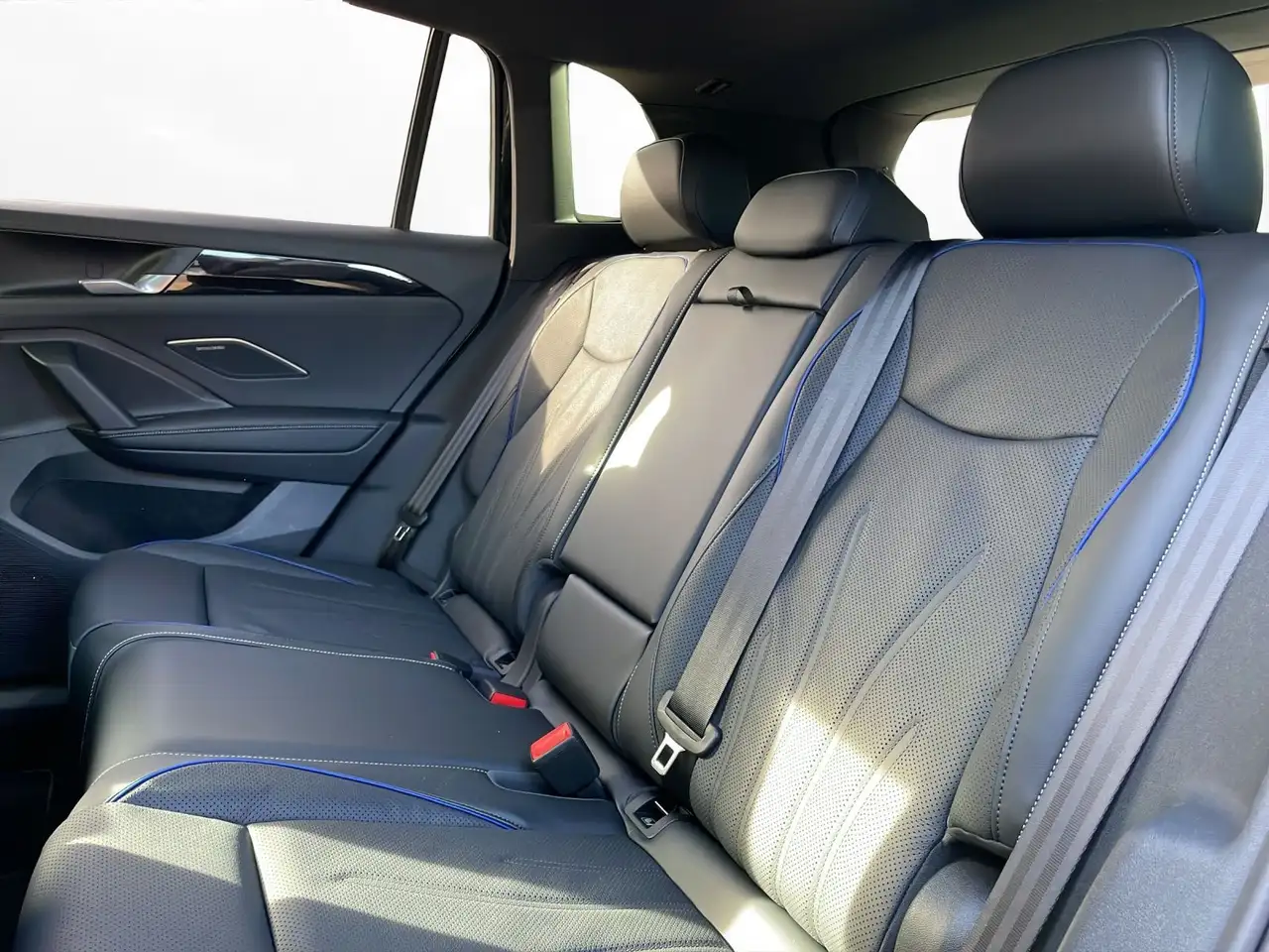 Volkswagen Tiguan 9