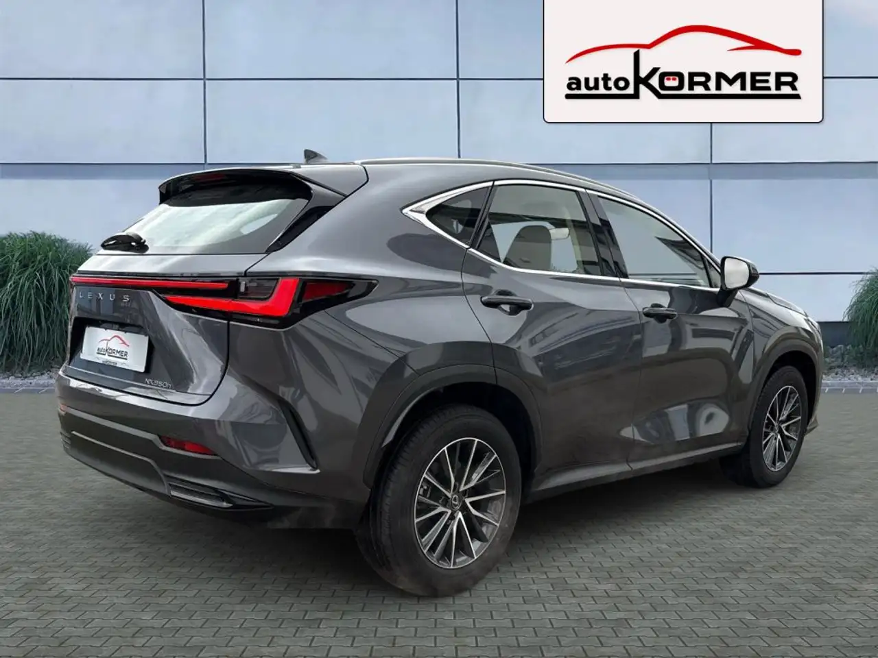 Lexus NX 2
