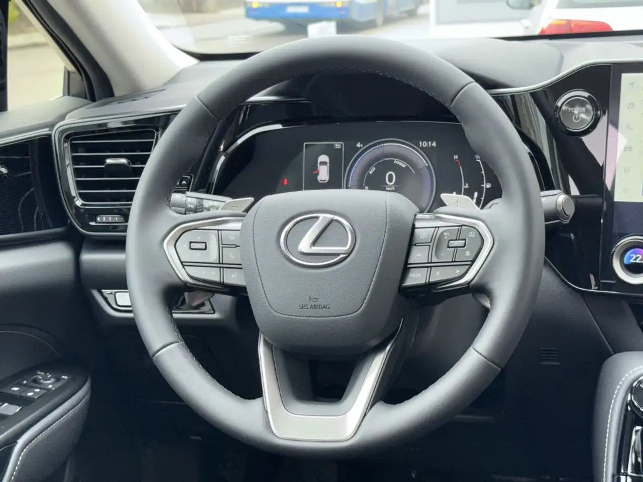 Lexus NX 12