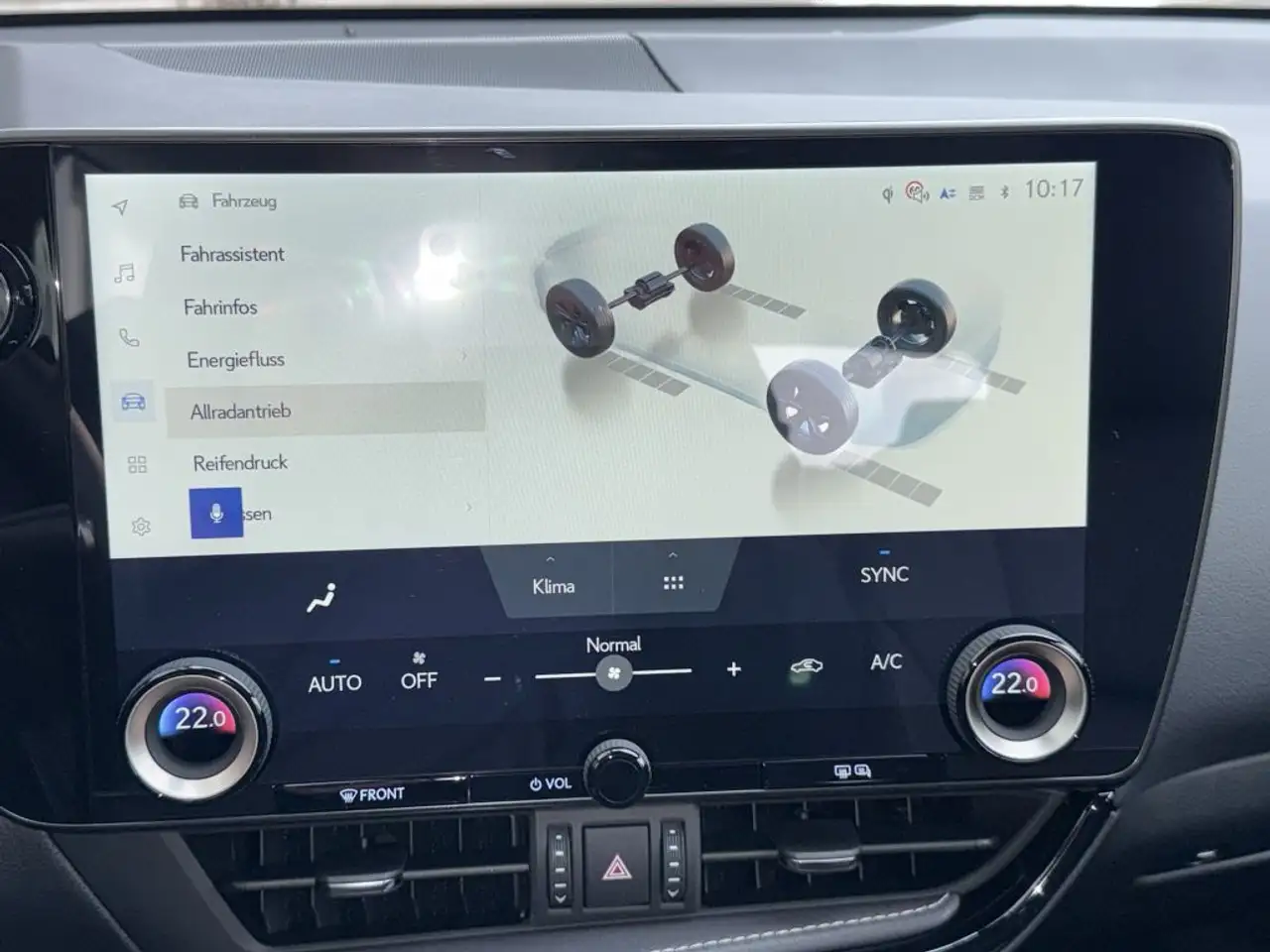 Lexus NX 15