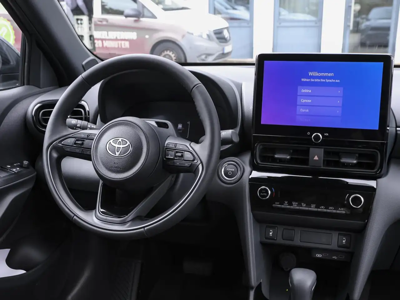 Toyota Yaris 9