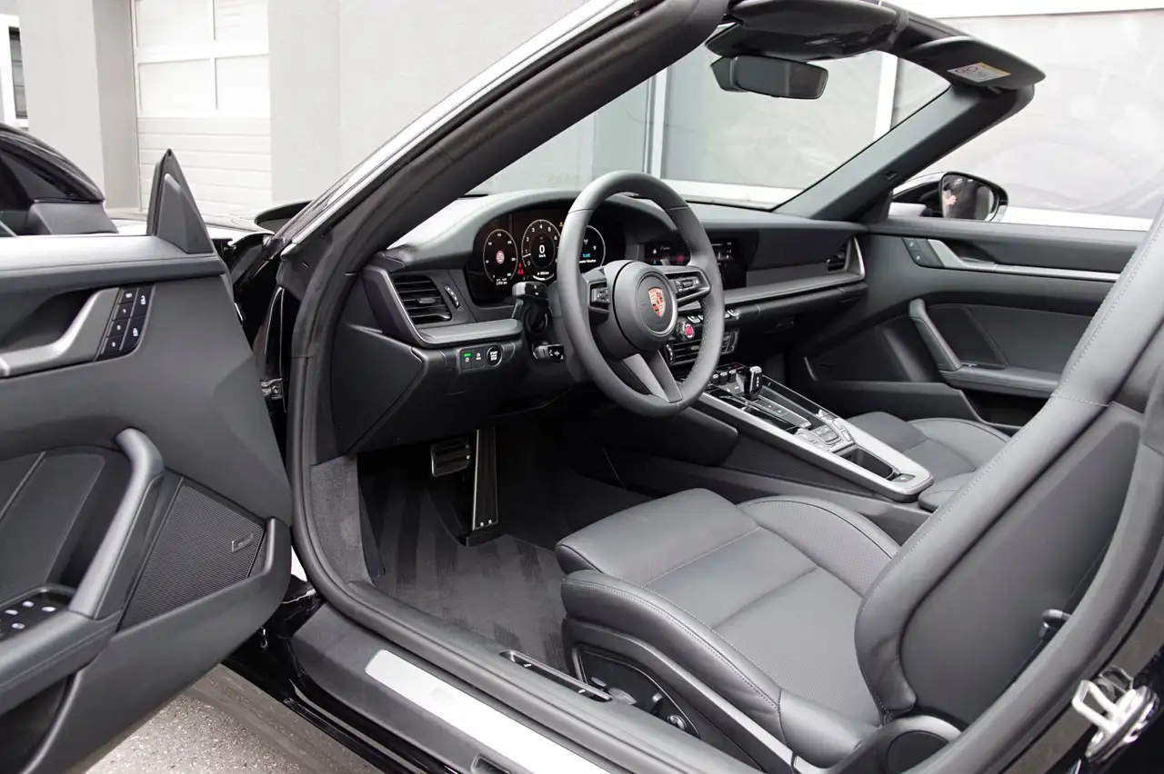 Porsche 992 5