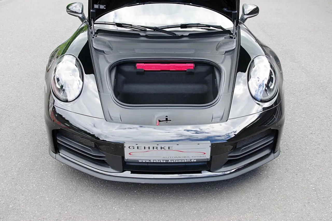 Porsche 992 16
