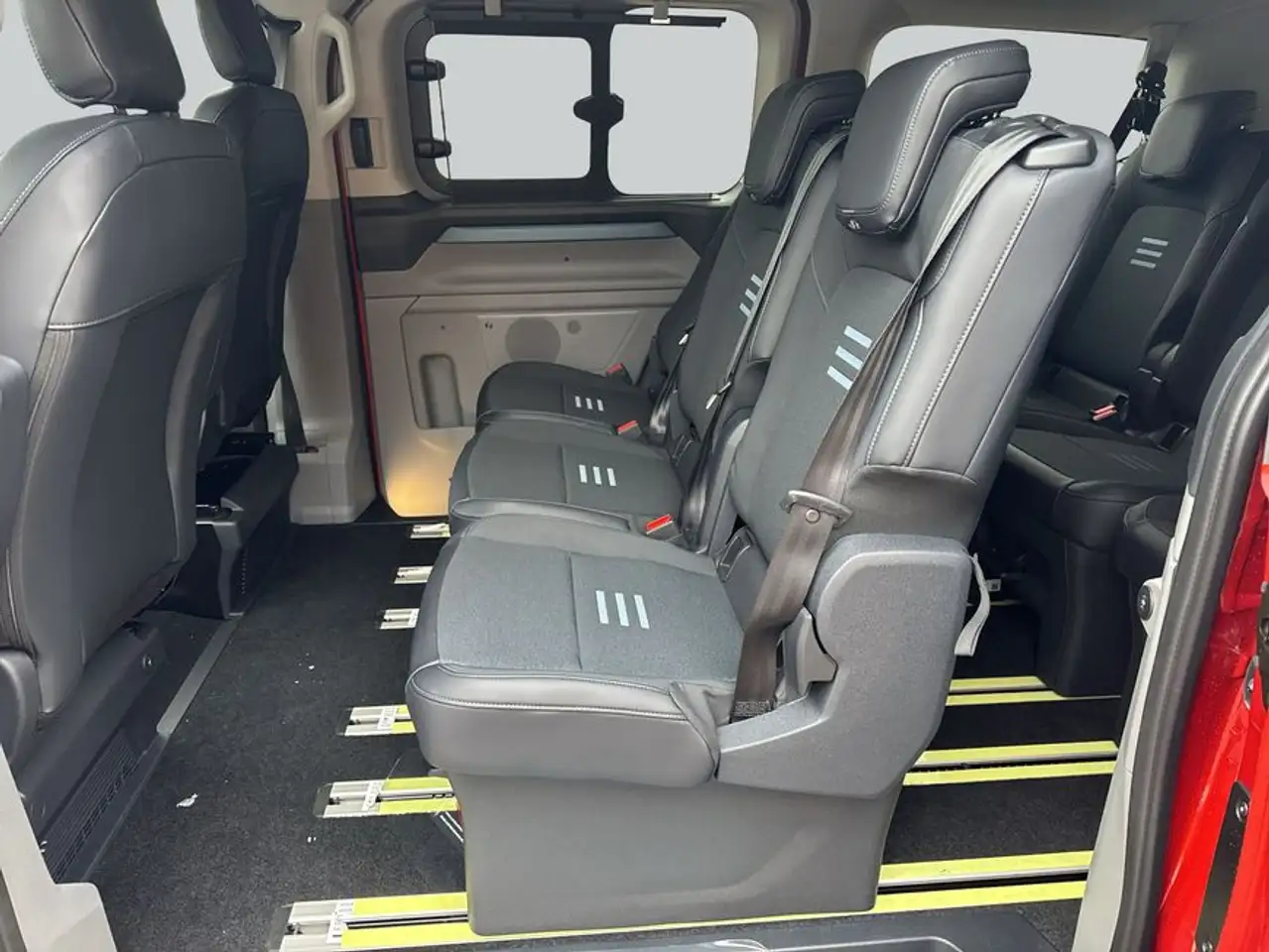 Ford Tourneo 10