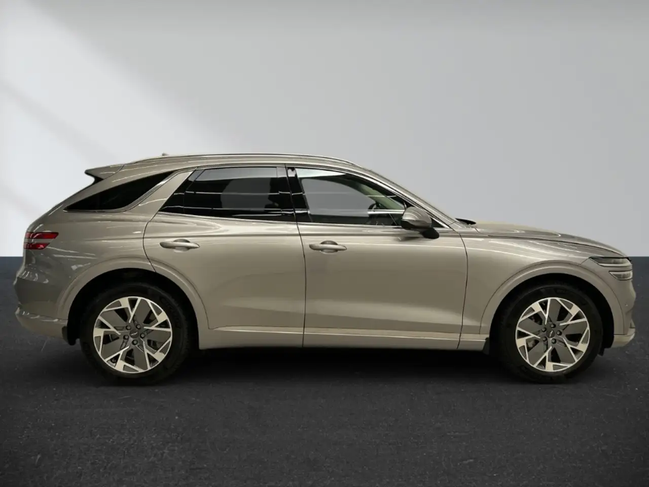 Genesis GV70 5