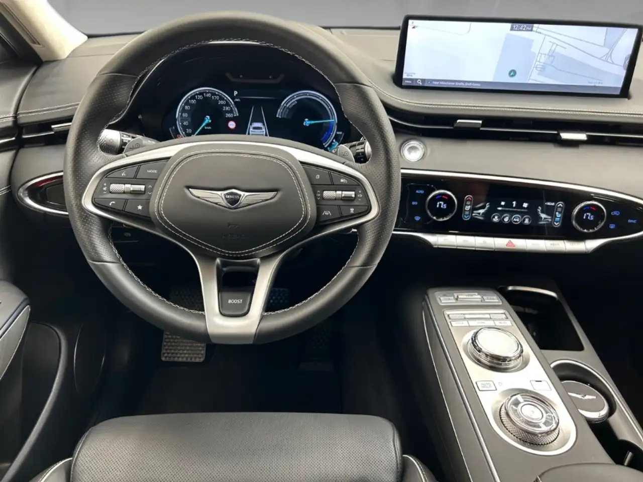 Genesis GV70 11