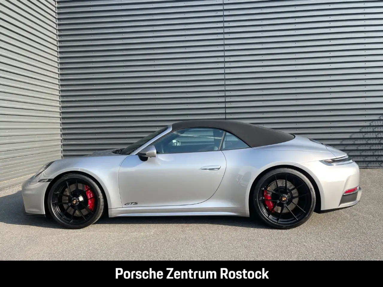 Porsche 992 911 2
