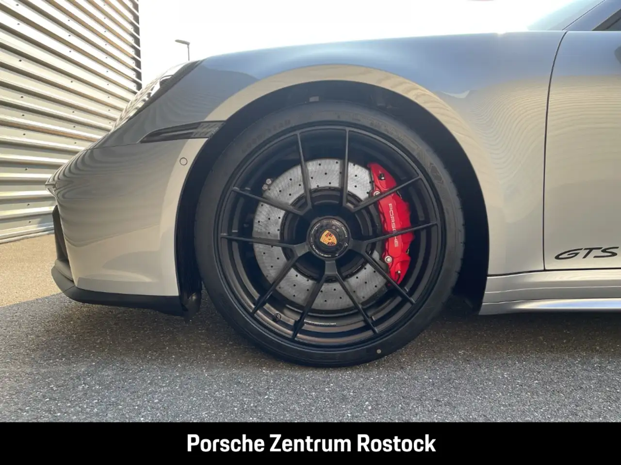 Porsche 992 911 6