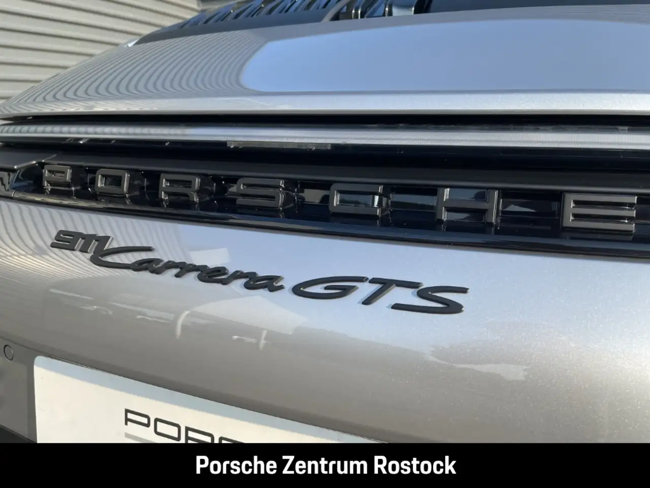 Porsche 992 911 10