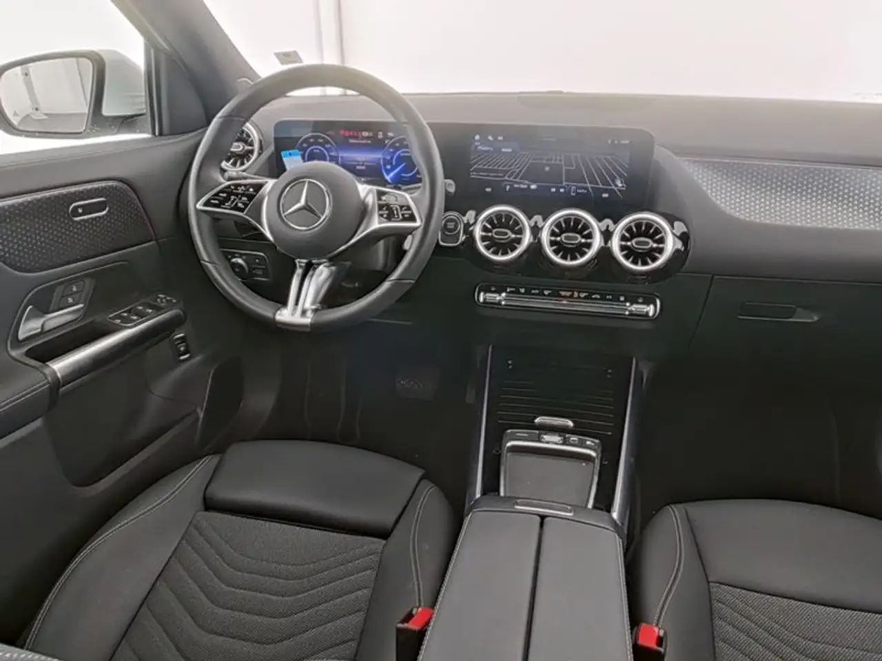 Mercedes-Benz EQA 250 5