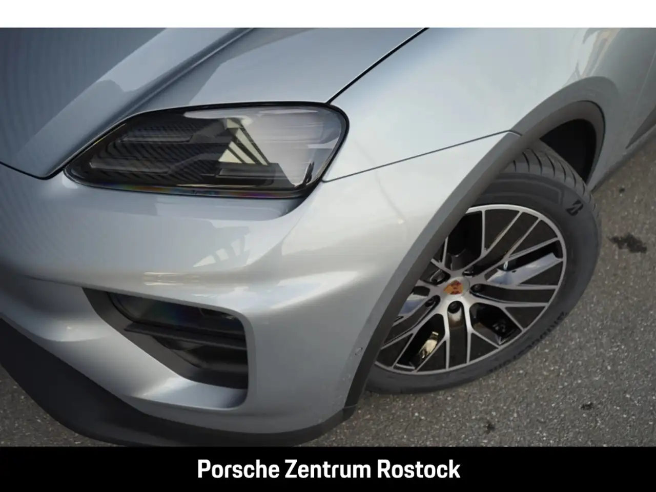 Porsche Macan 4 11