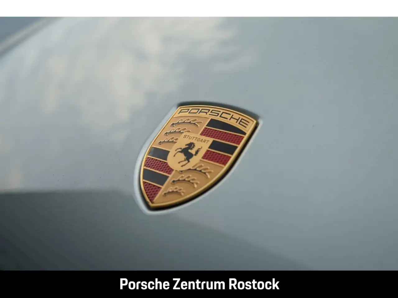 Porsche Macan 4 15