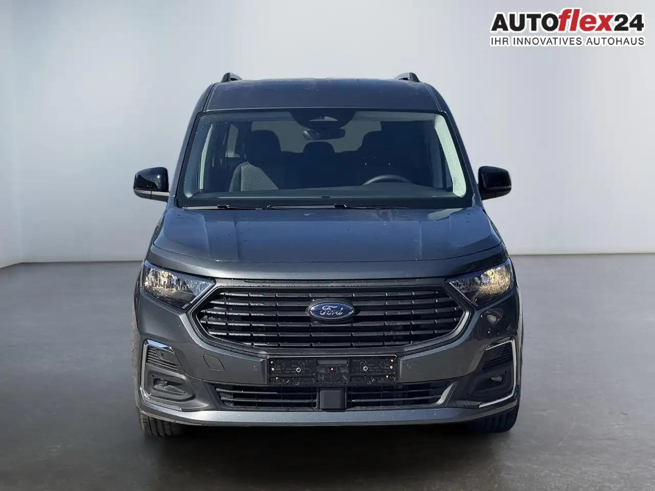 Ford Grand 3