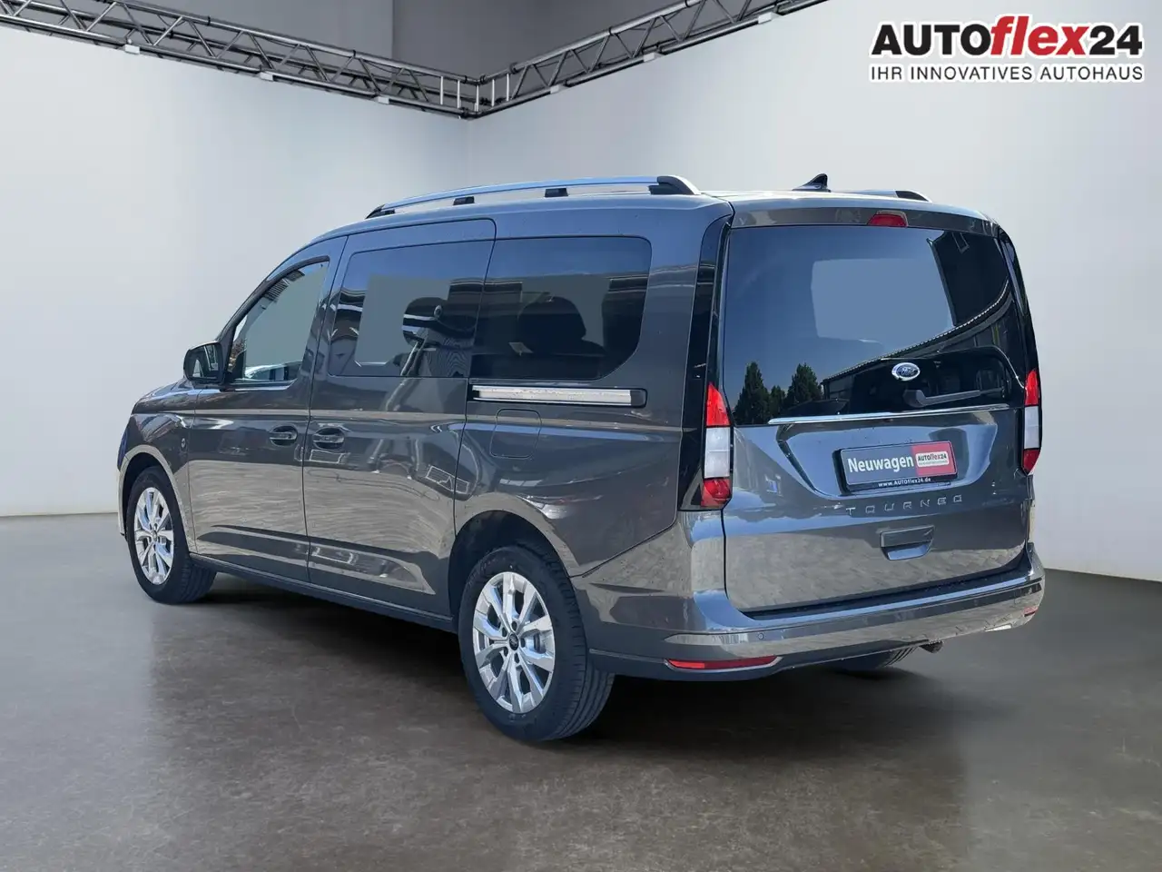 Ford Grand 5