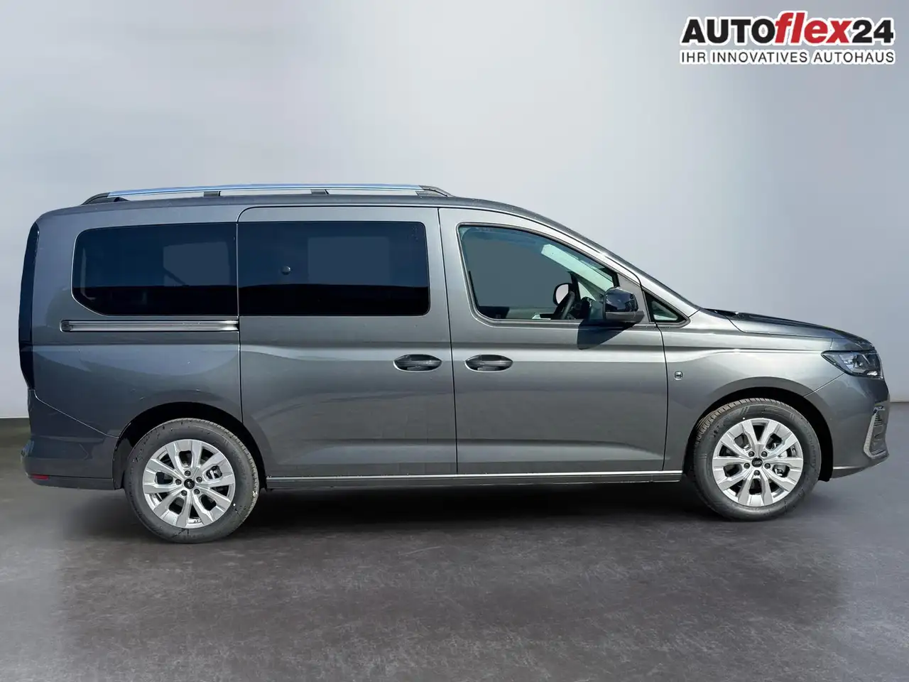 Ford Grand 7