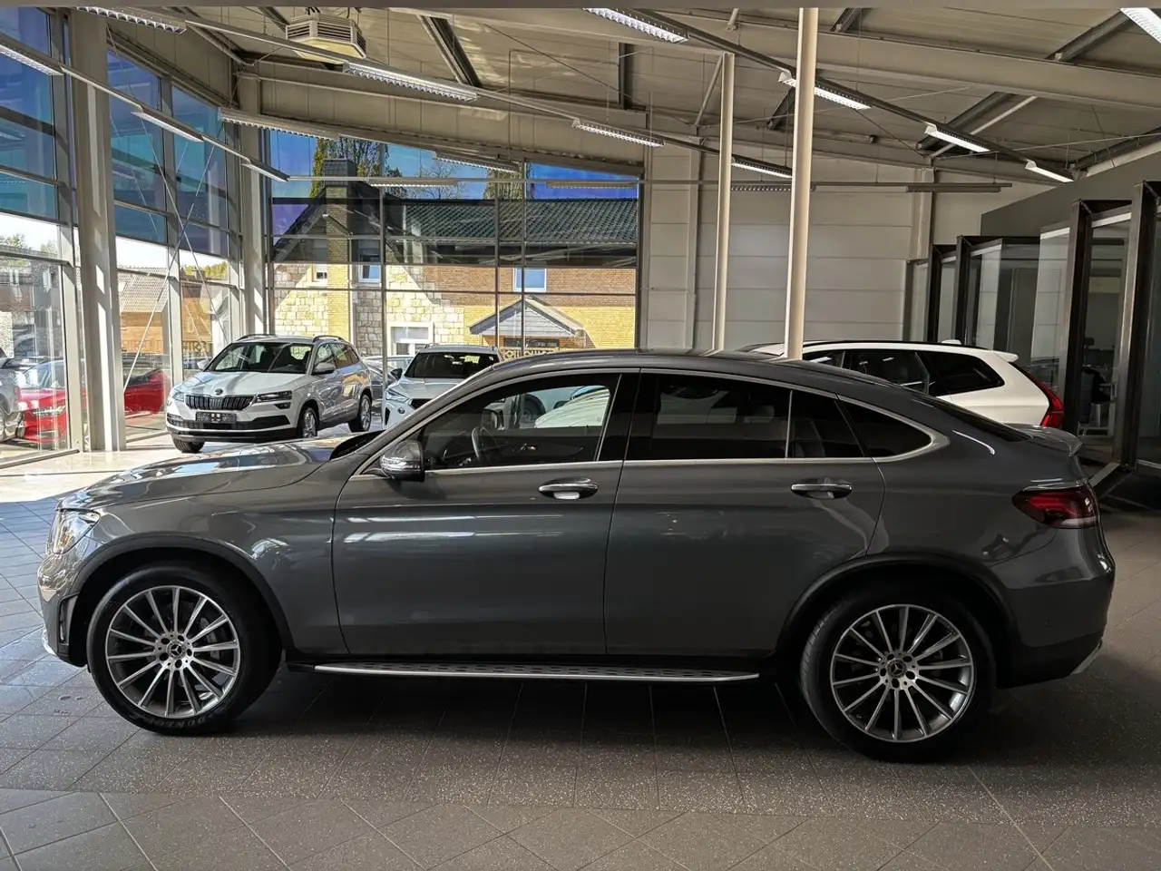 Mercedes-Benz GLC 300 8